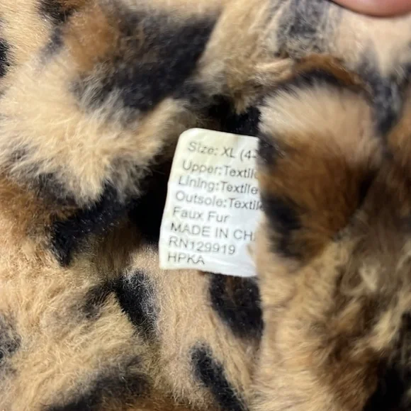 Jessica Simpson house shoes kids xl(4-5) brown cheetah print slip ons comfy - Picture 9 of 9